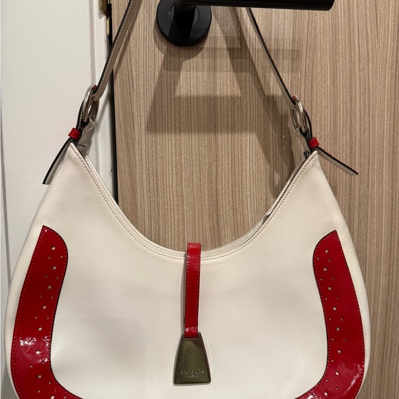 Elegant White and Red Hobo Bag with Glossy Accents - Picture 1 of 3